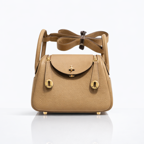 Hermès Mini Lindy 20 Taurillon Clemence Leather in 4B Biscuit with Gold Hardware (GHW)